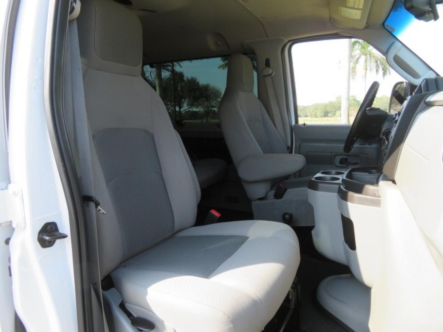 2014 White /GRAY Ford E-Series Wagon XLT (1FBSS3BL6ED) , AUTOMATIC transmission, located at 4301 Oak Circle #19, Boca Raton, FL, 33431, (954) 561-2499, 26.388861, -80.084038 - Photo#74